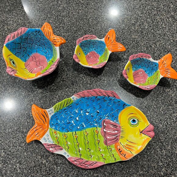 Tabletops Gallery | RARE HTF Coastal Pescada Hand Painted Fish 4 Dish Tropical - Picture 1 of 9